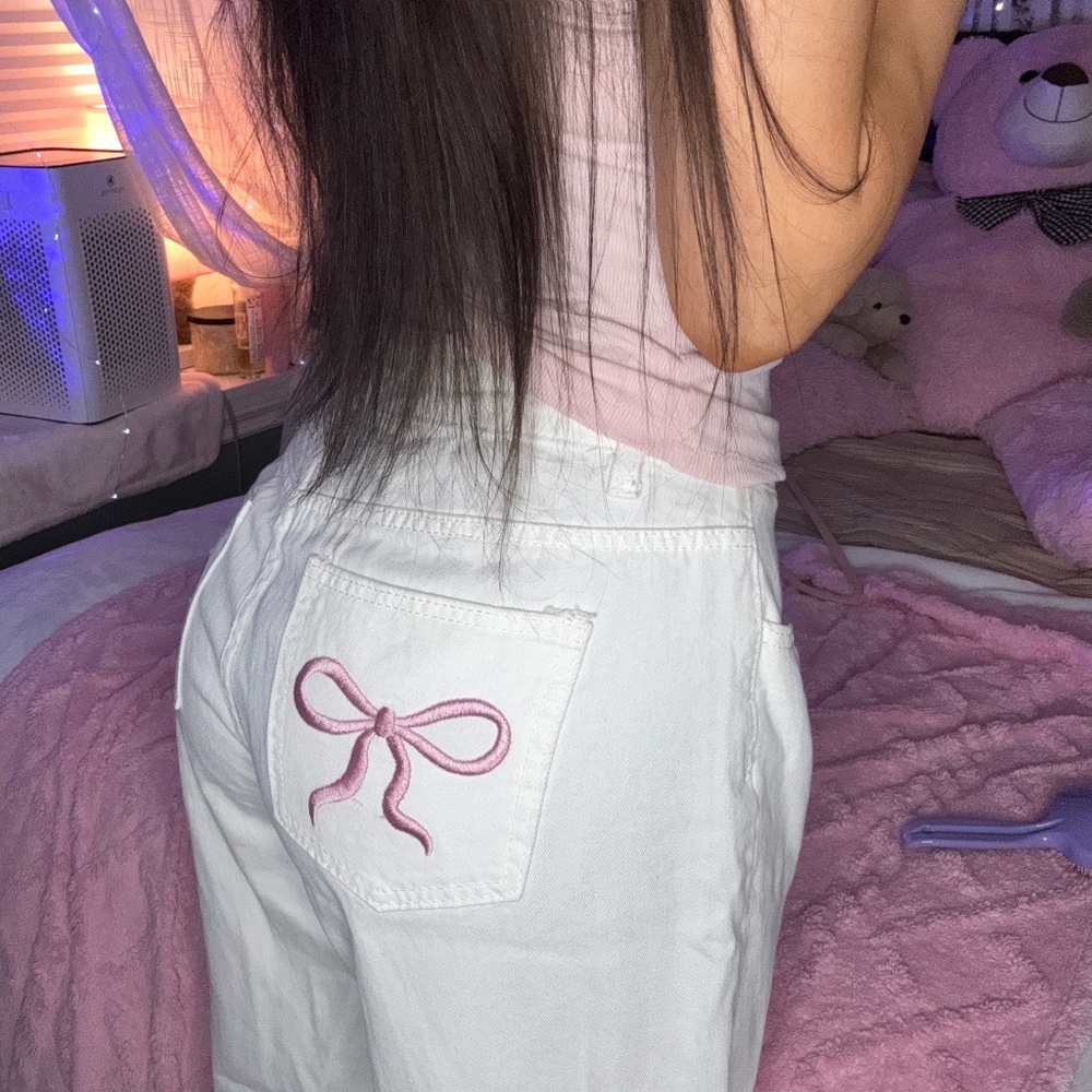 Jeans with BOW Details | Size 28 | 100% Cotton | Adorable Back Pocket Design 🎀
